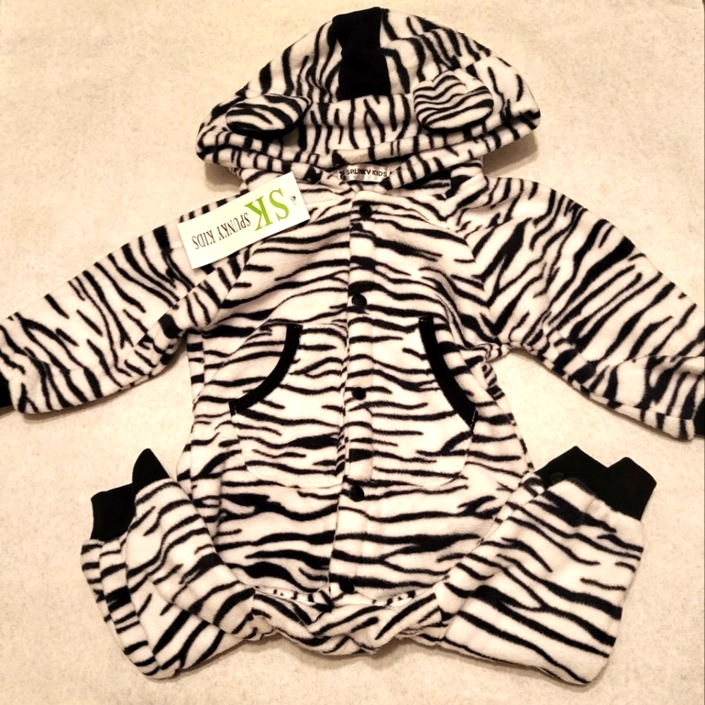 NWT heavy fleece zebra print footless bunting suit